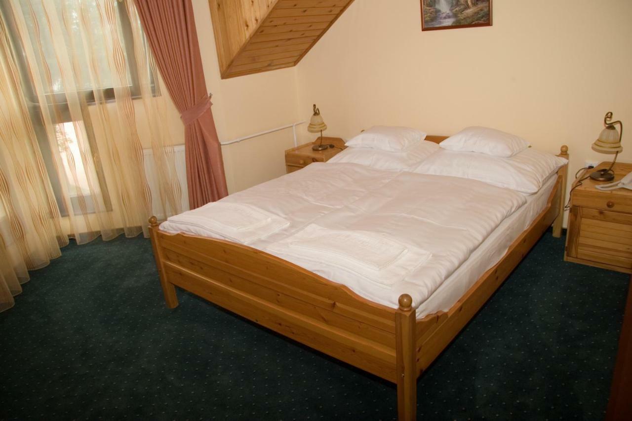 Hotel Fortuna Dávod 客房 照片